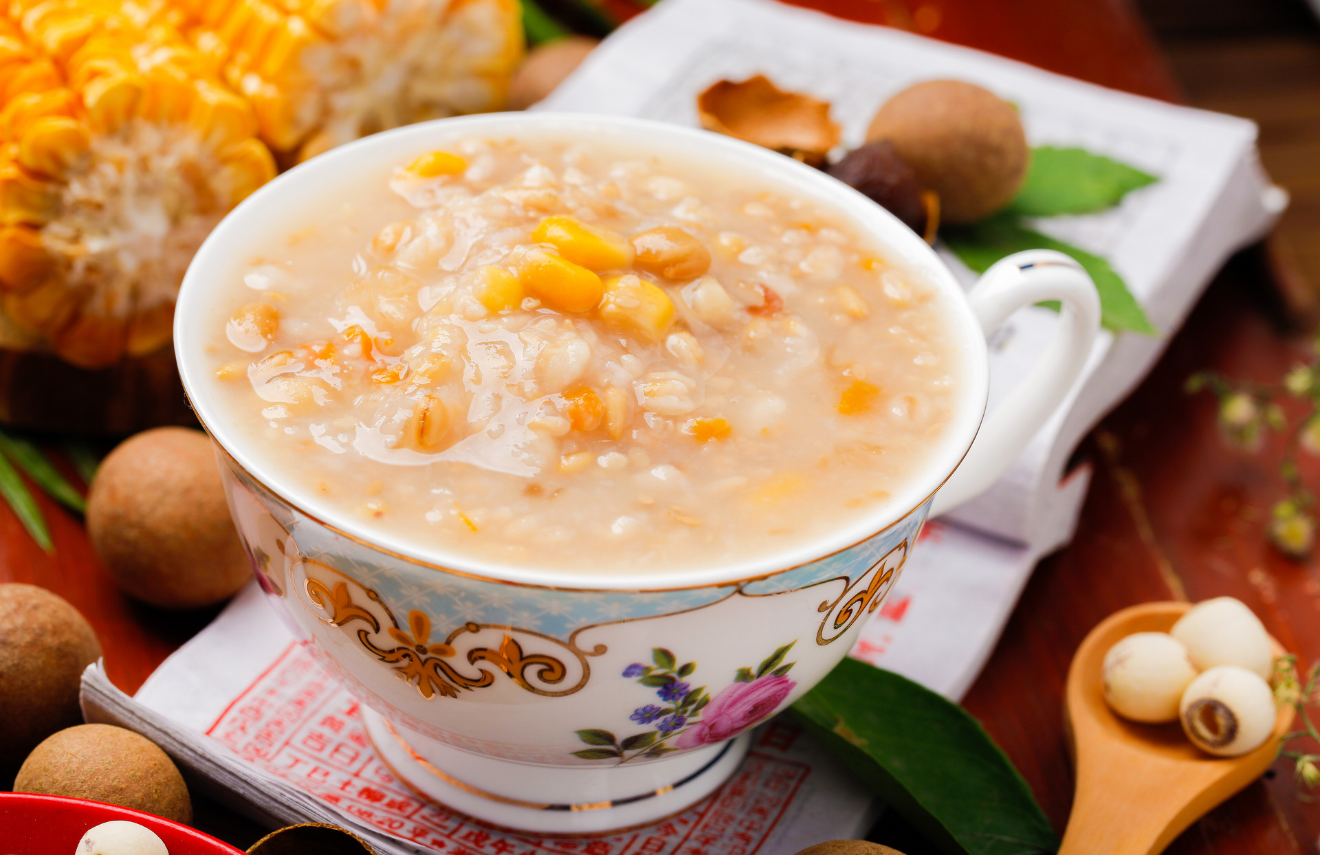 摄图网_501080243_banner_桂圆莲子玉米粥（企业商用）.jpg