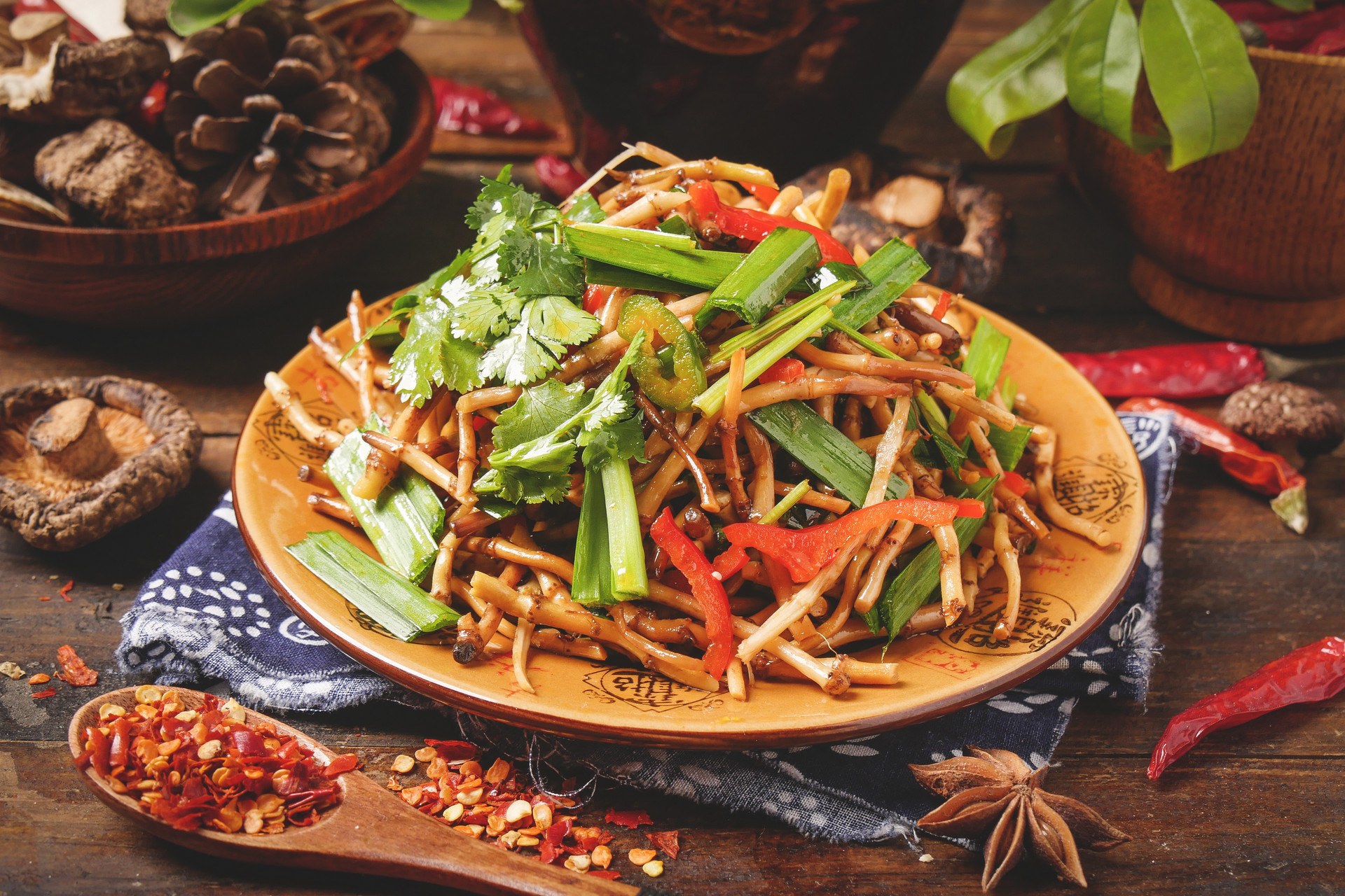 摄图网_501251231_banner_清炒鱼腥草（企业商用）.jpg