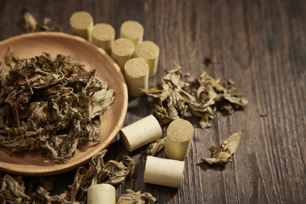 摄图网_502472787_banner_中国传统中医艾灸艾草（企业商用）.jpg